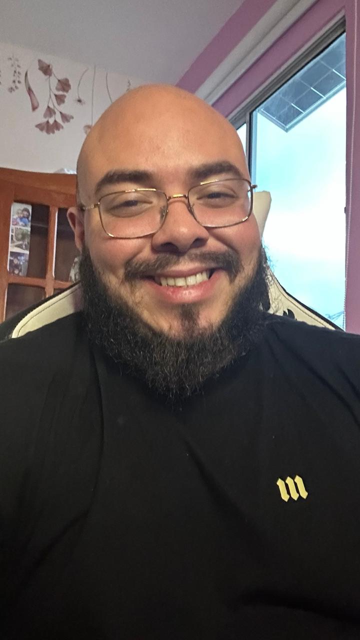 Alex Marmute portrait